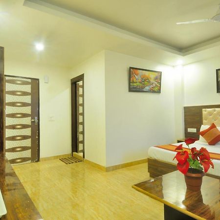 Hotel Noida Delight Eksteriør bilde