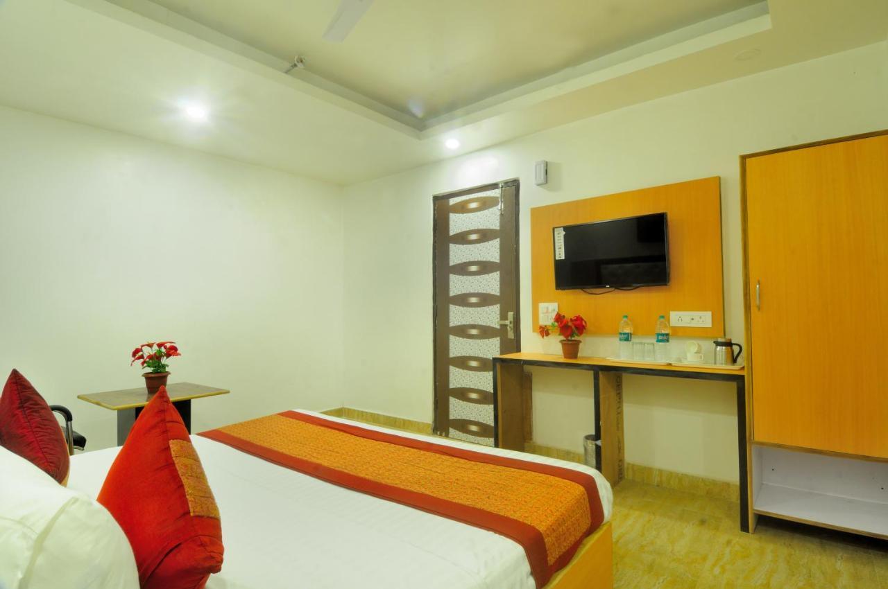 Hotel Noida Delight Eksteriør bilde