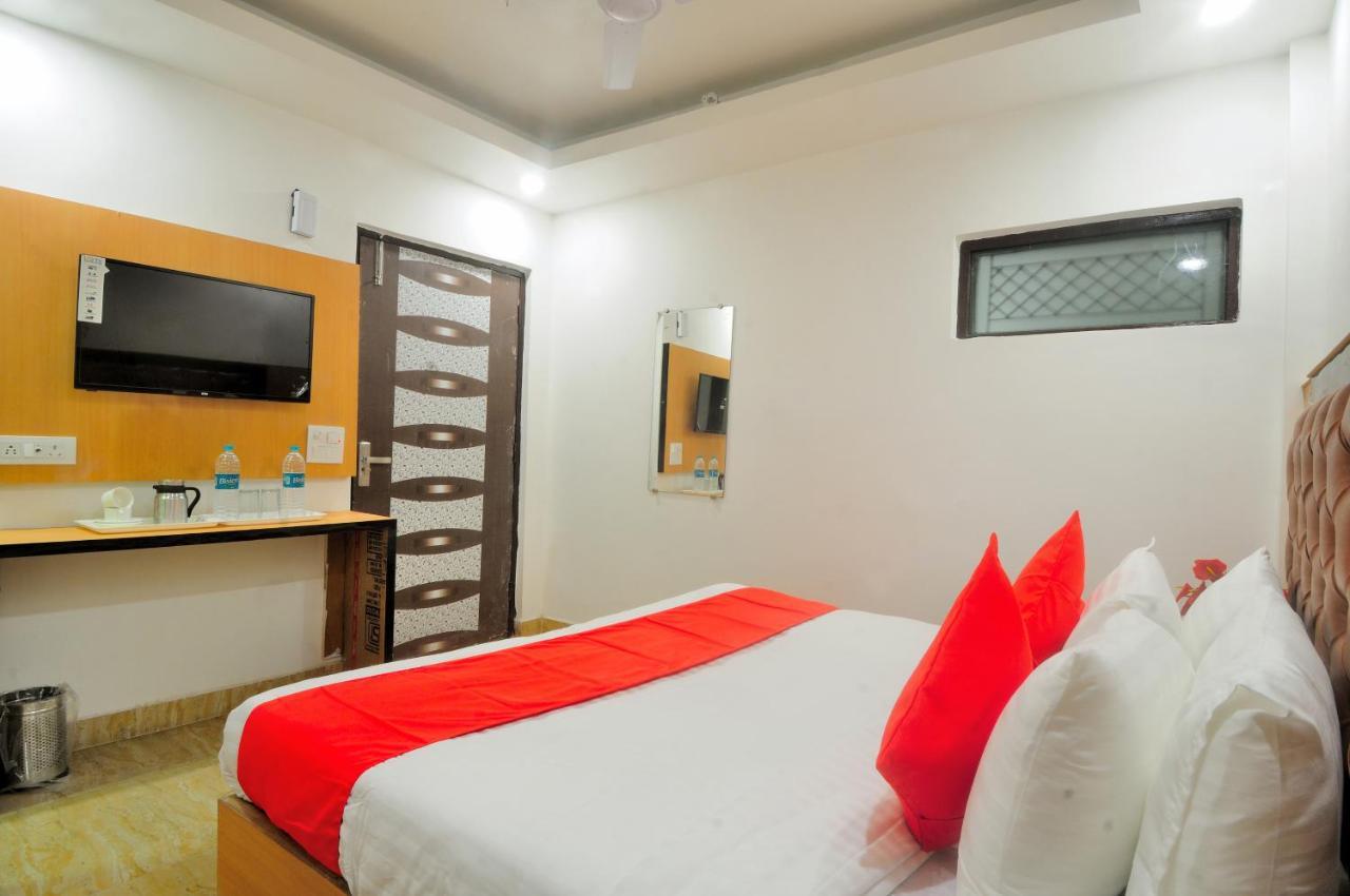 Hotel Noida Delight Eksteriør bilde