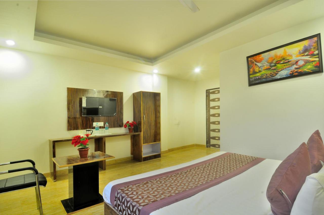 Hotel Noida Delight Eksteriør bilde