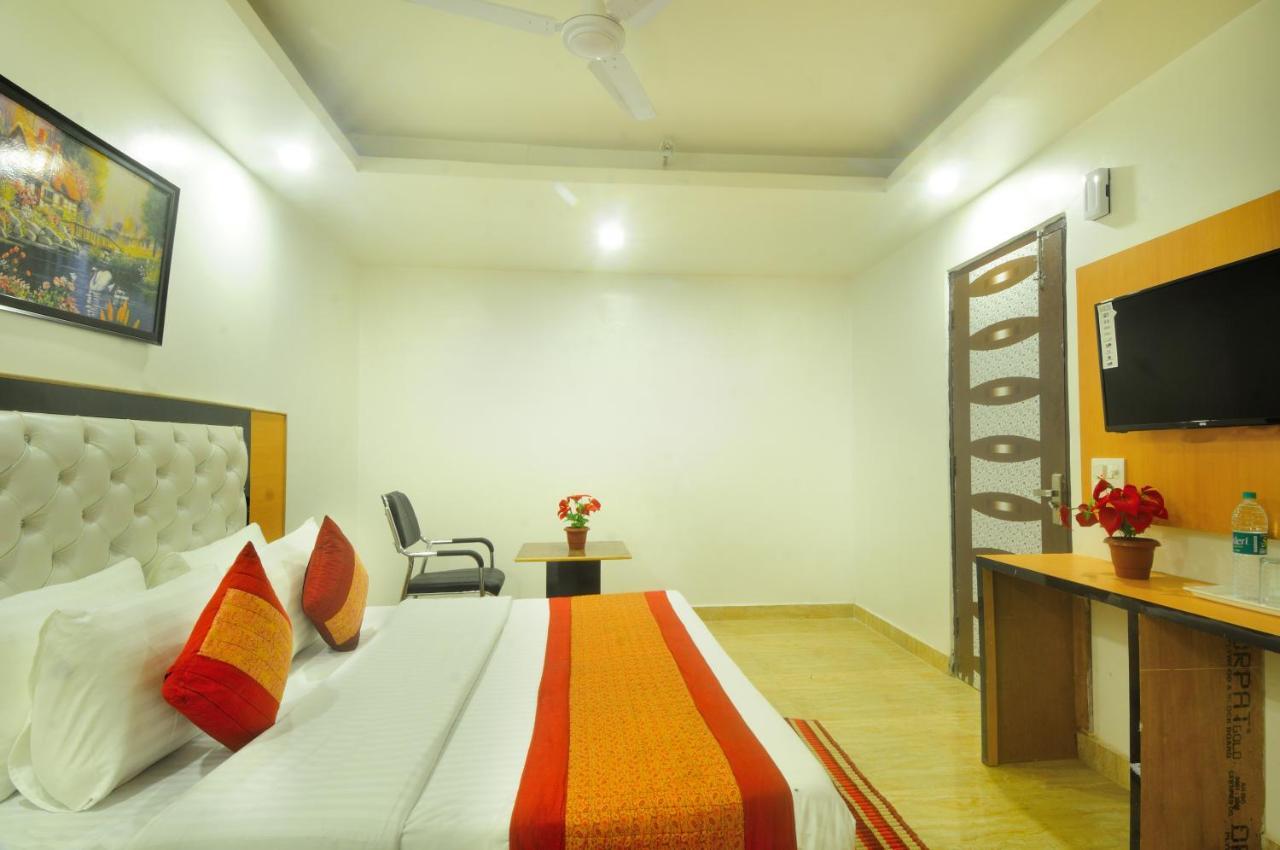 Hotel Noida Delight Eksteriør bilde