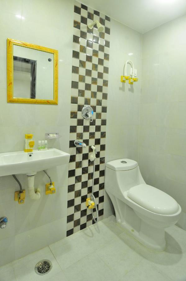 Hotel Noida Delight Eksteriør bilde
